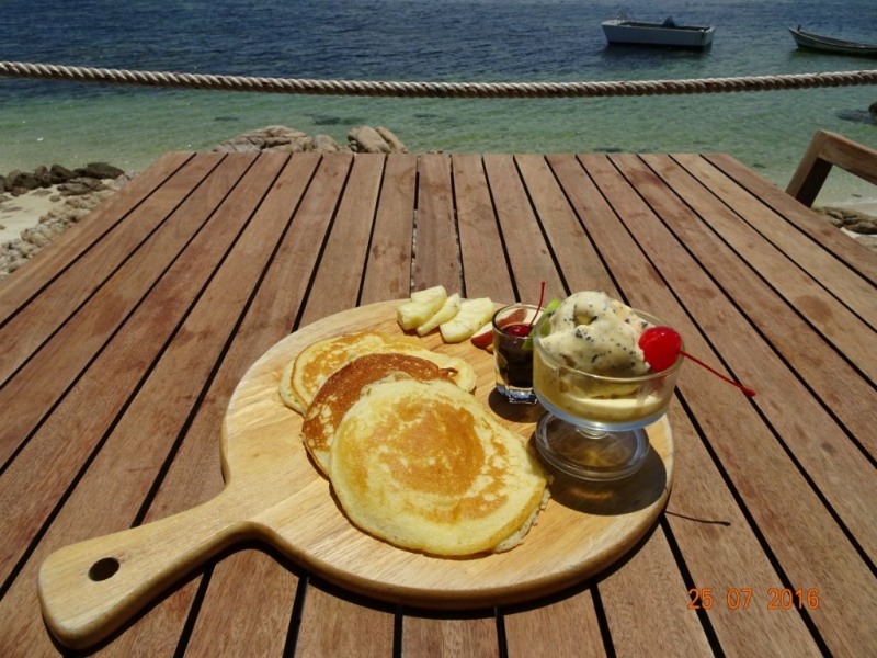 В Таиланде нет Мальдив. Есть Koh Mannorк. Это намёк.