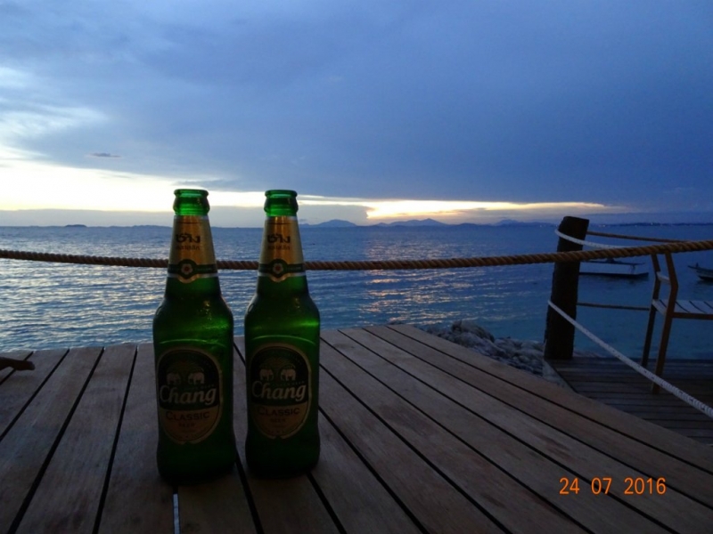 В Таиланде нет Мальдив. Есть Koh Mannorк. Это намёк.