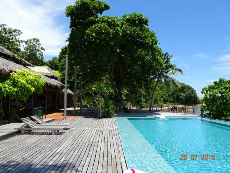 В Таиланде нет Мальдив. Есть Koh Mannorк. Это намёк.