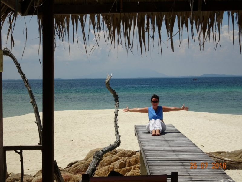 В Таиланде нет Мальдив. Есть Koh Mannorк. Это намёк.