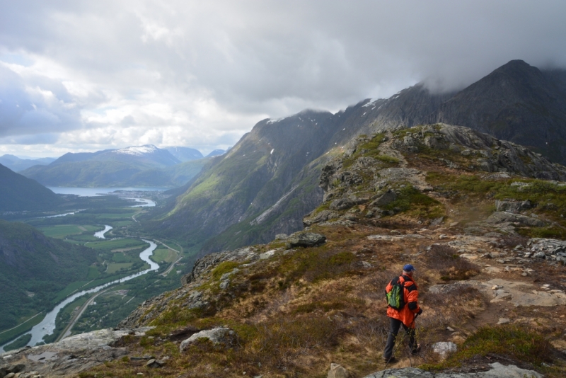 Норвегия сквозь солнечные очки. Водопады, фьорды, озера, ледники. Май-Июнь 2016
