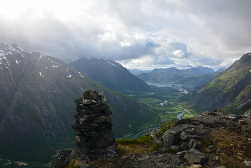 Норвегия сквозь солнечные очки. Водопады, фьорды, озера, ледники. Май-Июнь 2016