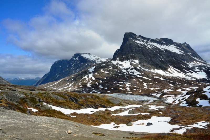 Норвегия сквозь солнечные очки. Водопады, фьорды, озера, ледники. Май-Июнь 2016