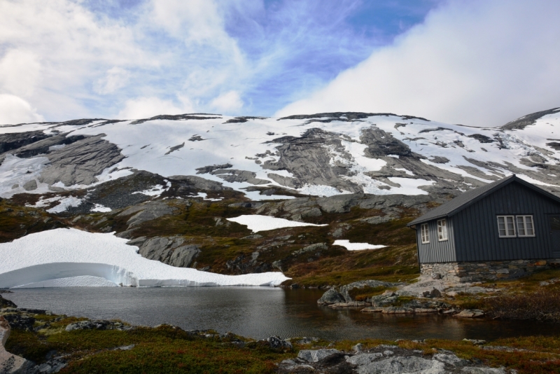 Норвегия сквозь солнечные очки. Водопады, фьорды, озера, ледники. Май-Июнь 2016