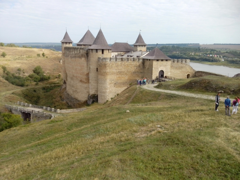 На авто по замкам. Киев-Хмельницкий-Каменец-Черновцы-Татаров-Солочин-Свалява-Львов-Киев.