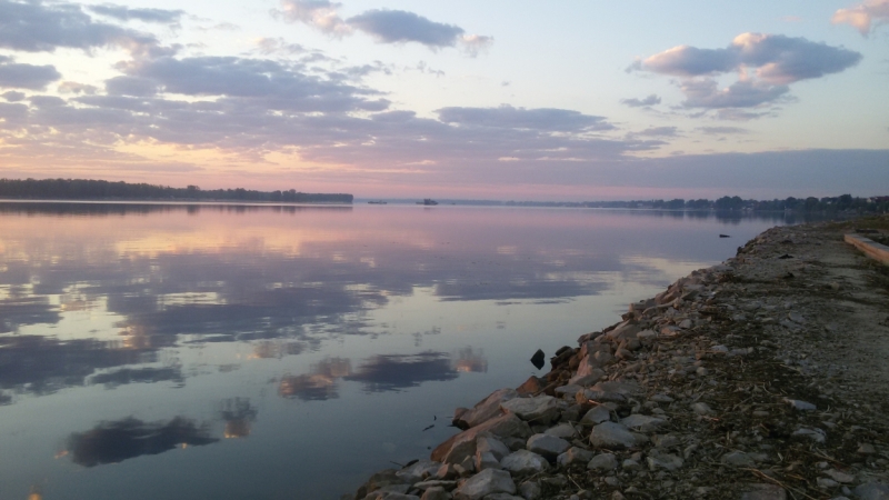Принял на грудь, скажи что-нибудь! Трезвым вход запрещён!