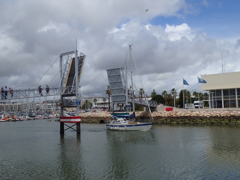 С севера на юг от дождя к солнцу