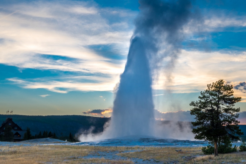 Grand Teton и Yellowstone: мультисемейный тур с элементами горного туризма и алкоголизма