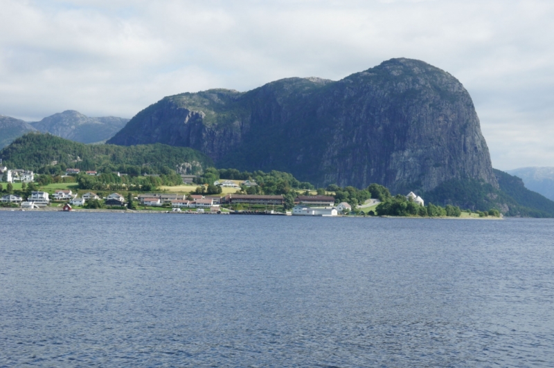 Из Петербурга до Прекестулена