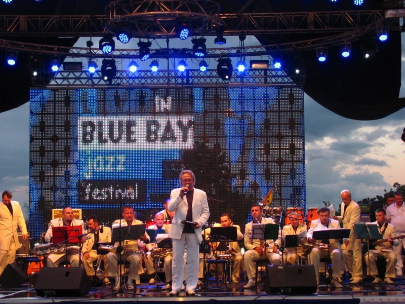 Западный берег Крыма: мыс Тарханкут, пещерные города, Севастополь и Форос. Май 2016