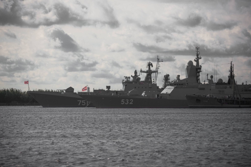 В Питере жить