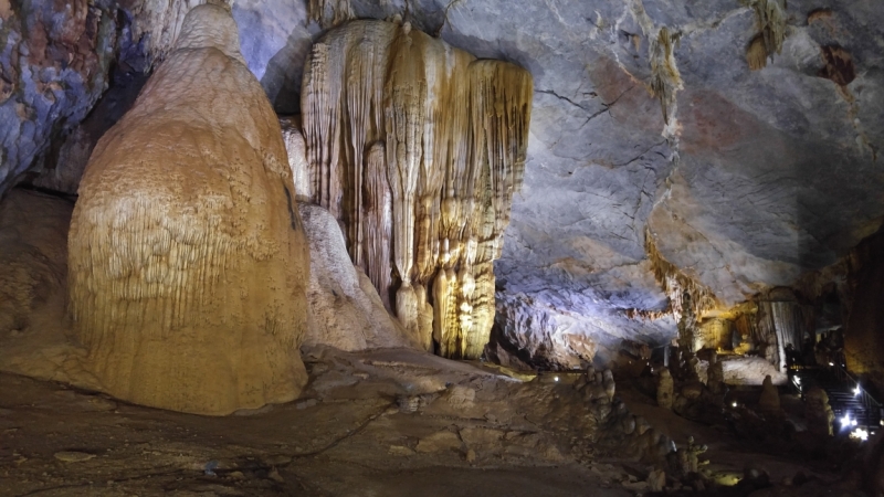 Семи-километровый трек вглубь пещеры Paradise Cave (Phong Nha-Ke Bang)