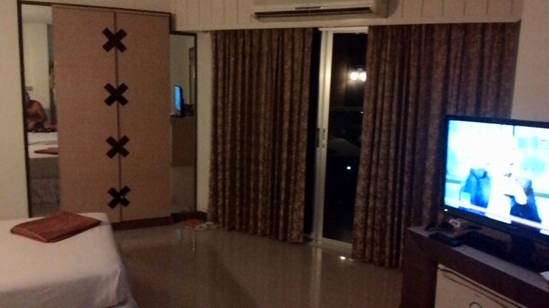 В Крыму-блекаут,у нас-Тай. Или удачно запланированное путешествие 2015(Пхукет,Пи-Пи,Краби)