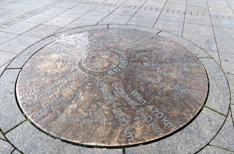 Мудрый воробей, недремлющий лев и букет для Санта-Клауса (Ульм - Линдау - остров Майнау)