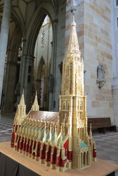 Мудрый воробей, недремлющий лев и букет для Санта-Клауса (Ульм - Линдау - остров Майнау)