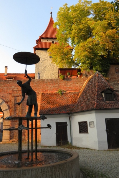 Мудрый воробей, недремлющий лев и букет для Санта-Клауса (Ульм - Линдау - остров Майнау)