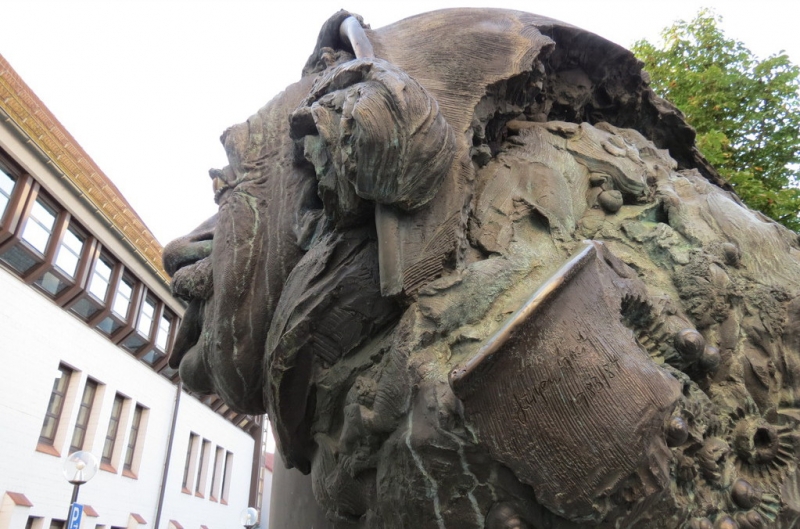 Мудрый воробей, недремлющий лев и букет для Санта-Клауса (Ульм - Линдау - остров Майнау)