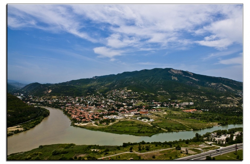 Здесь всё можно - это же Грузия! На авто по основным местам страны. Июнь 2016.