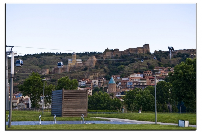 Здесь всё можно - это же Грузия! На авто по основным местам страны. Июнь 2016.