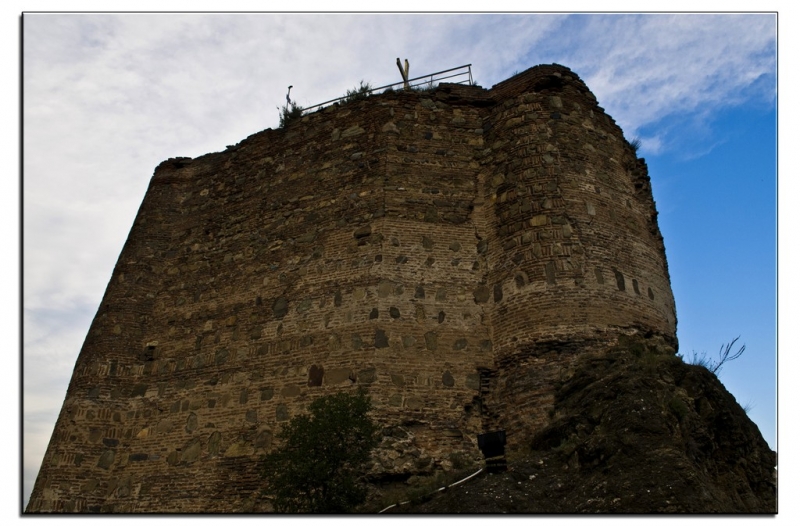 Здесь всё можно - это же Грузия! На авто по основным местам страны. Июнь 2016.