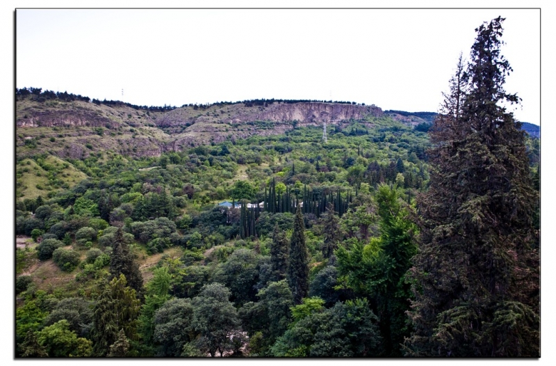 Здесь всё можно - это же Грузия! На авто по основным местам страны. Июнь 2016.