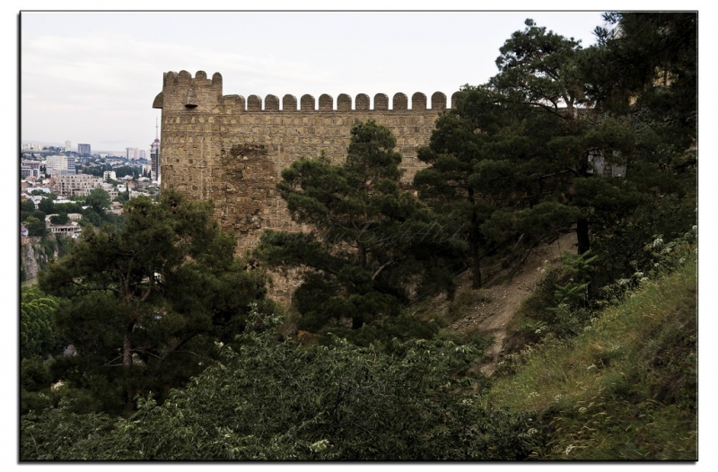 Здесь всё можно - это же Грузия! На авто по основным местам страны. Июнь 2016.