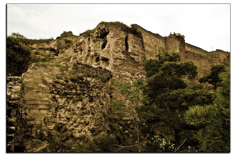 Здесь всё можно - это же Грузия! На авто по основным местам страны. Июнь 2016.