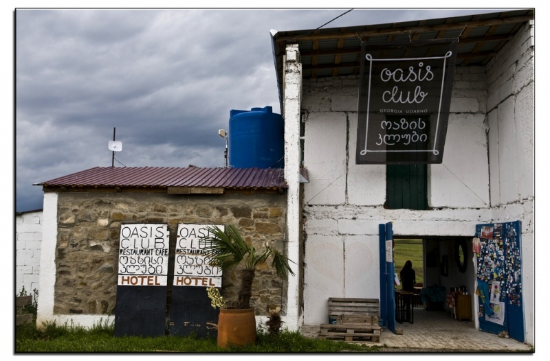 Здесь всё можно - это же Грузия! На авто по основным местам страны. Июнь 2016.