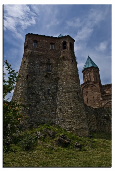 Здесь всё можно - это же Грузия! На авто по основным местам страны. Июнь 2016.