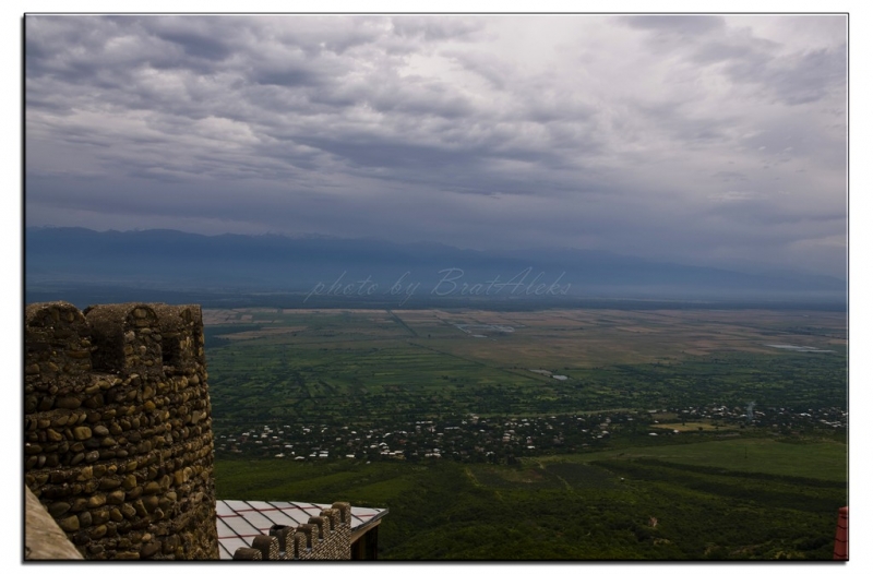 Здесь всё можно - это же Грузия! На авто по основным местам страны. Июнь 2016.
