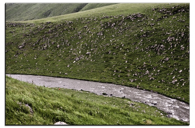 Здесь всё можно - это же Грузия! На авто по основным местам страны. Июнь 2016.