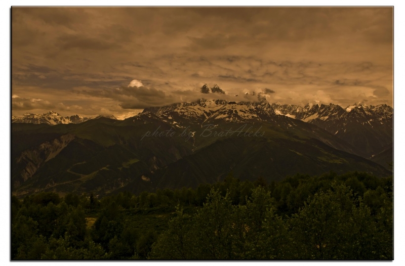 Здесь всё можно - это же Грузия! На авто по основным местам страны. Июнь 2016.