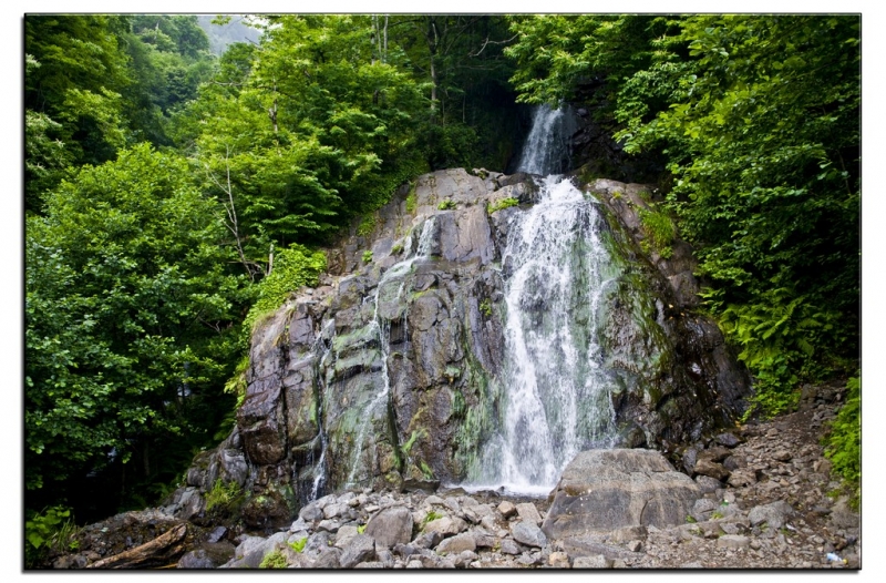 Здесь всё можно - это же Грузия! На авто по основным местам страны. Июнь 2016.