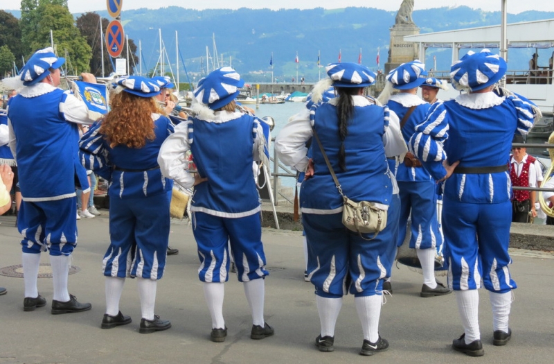 Мудрый воробей, недремлющий лев и букет для Санта-Клауса (Ульм - Линдау - остров Майнау)