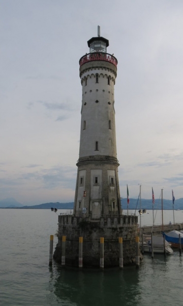 Мудрый воробей, недремлющий лев и букет для Санта-Клауса (Ульм - Линдау - остров Майнау)