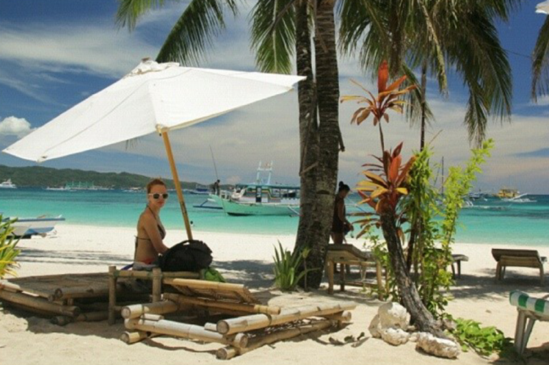 С ребенком 1г9м. Куда податься? Есть ли вариант без перелетов из Себу?