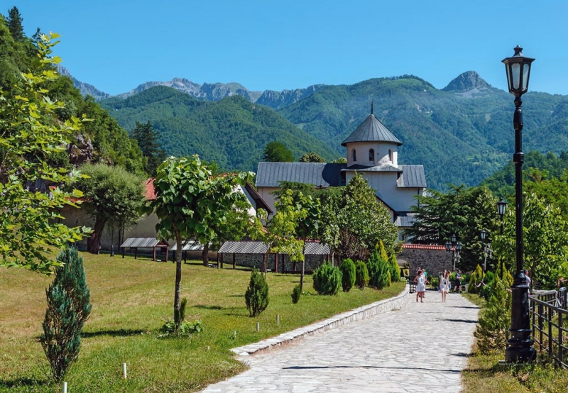 В Хорватию и Черногорию из Москвы на три недели с детьми, 2016