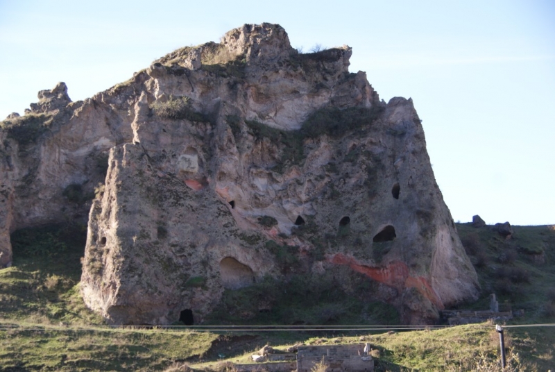 Армения на ноябрьские: монастыри, заснеженные вершины и цветение крокусов