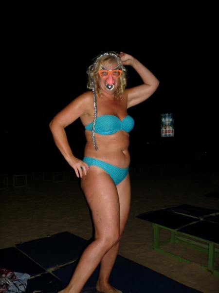 Бабуся, Динамо и излишества всякие нехорошие.