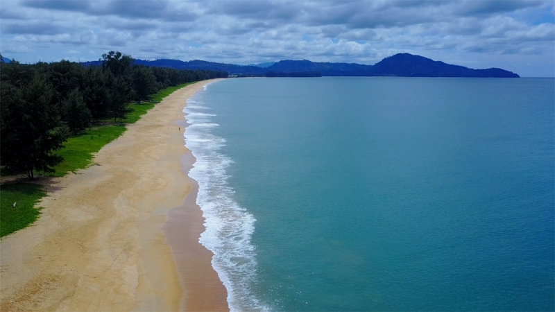 Mai Khao beach