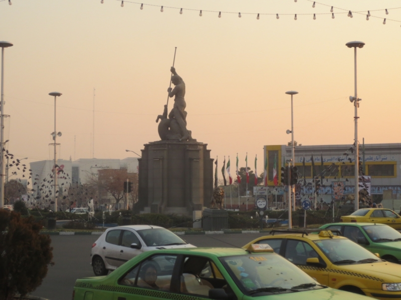 Флаги над городом (Тегеран, Язд, Баку февраль 2017)