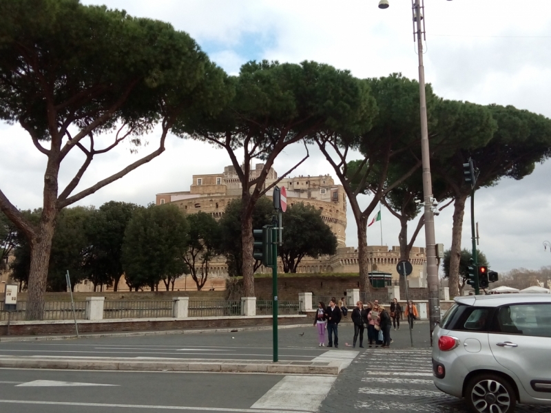 Куда поехать отдыхать в апреле в Европу (*тепло*)?