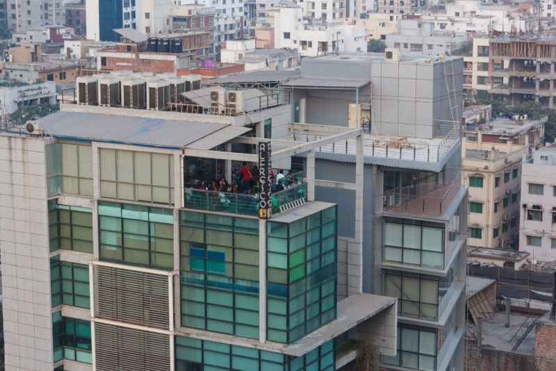 Три дня в Дакке, Бангладеш