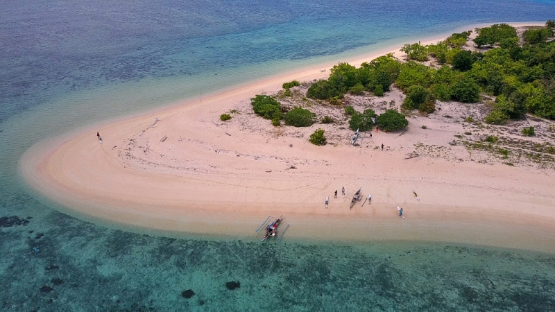 Pamalican island Бусуанга