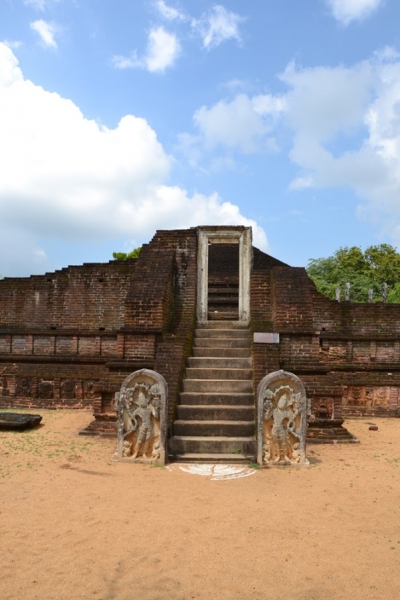 Общественным транспортом по Шри-Ланке в феврале 2017. Смешанные чувства.