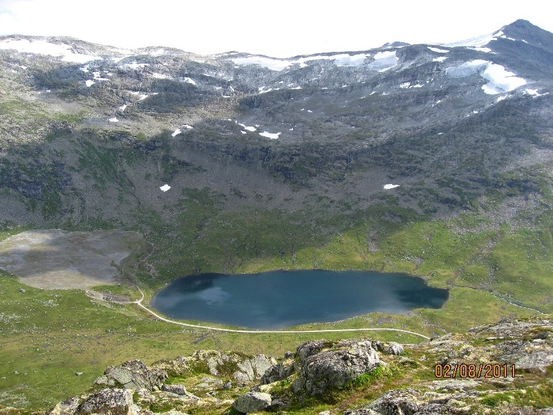 Дети (4 и 8 лет) в гостях у троллей дождливым летом 2011