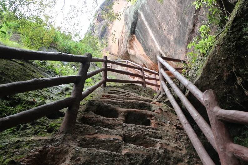 Китай без дождей. 2 недели в апреле 2017-го. Гуанчжоу-Шаогуань-Яншо-Синпин-Дажай-Чжанцзяцзе-Фуронг-Дэханг-Фенхуан-Шанхай