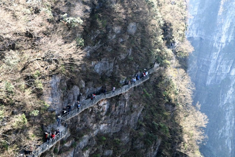 Китай без дождей. 2 недели в апреле 2017-го. Гуанчжоу-Шаогуань-Яншо-Синпин-Дажай-Чжанцзяцзе-Фуронг-Дэханг-Фенхуан-Шанхай