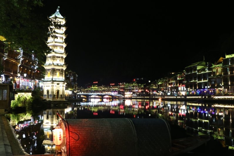 Китай без дождей. 2 недели в апреле 2017-го. Гуанчжоу-Шаогуань-Яншо-Синпин-Дажай-Чжанцзяцзе-Фуронг-Дэханг-Фенхуан-Шанхай