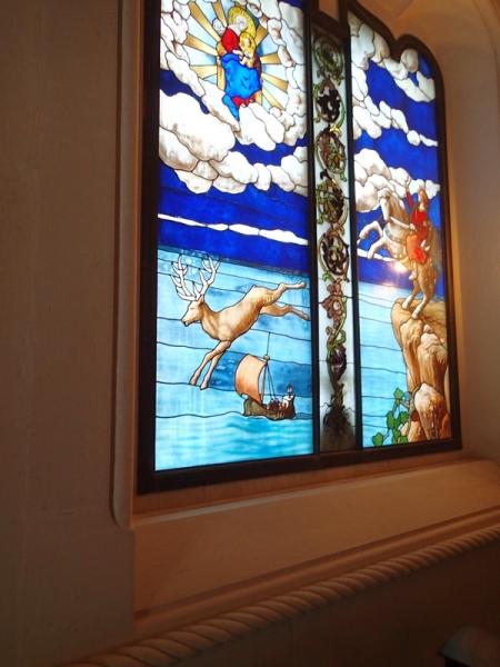 По следам жёлтого трамвайчика. Убегая от волн, попасть в лабиринты португальской весны.